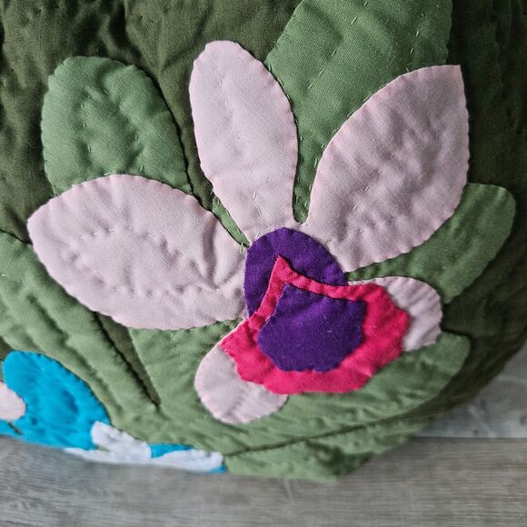 RT Import Boho Multicolor Hawaii Tropical Floral Purse Wood Handle Quilted Bag - Picture 6 of 16